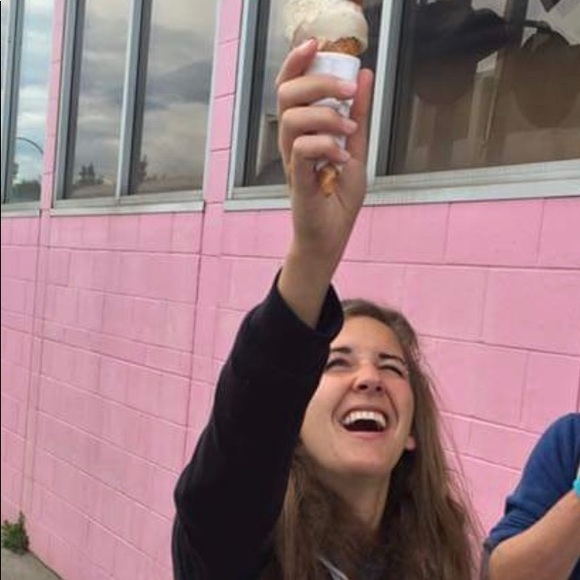 Meet your Posher, Anabelle - Picture 3 of 3